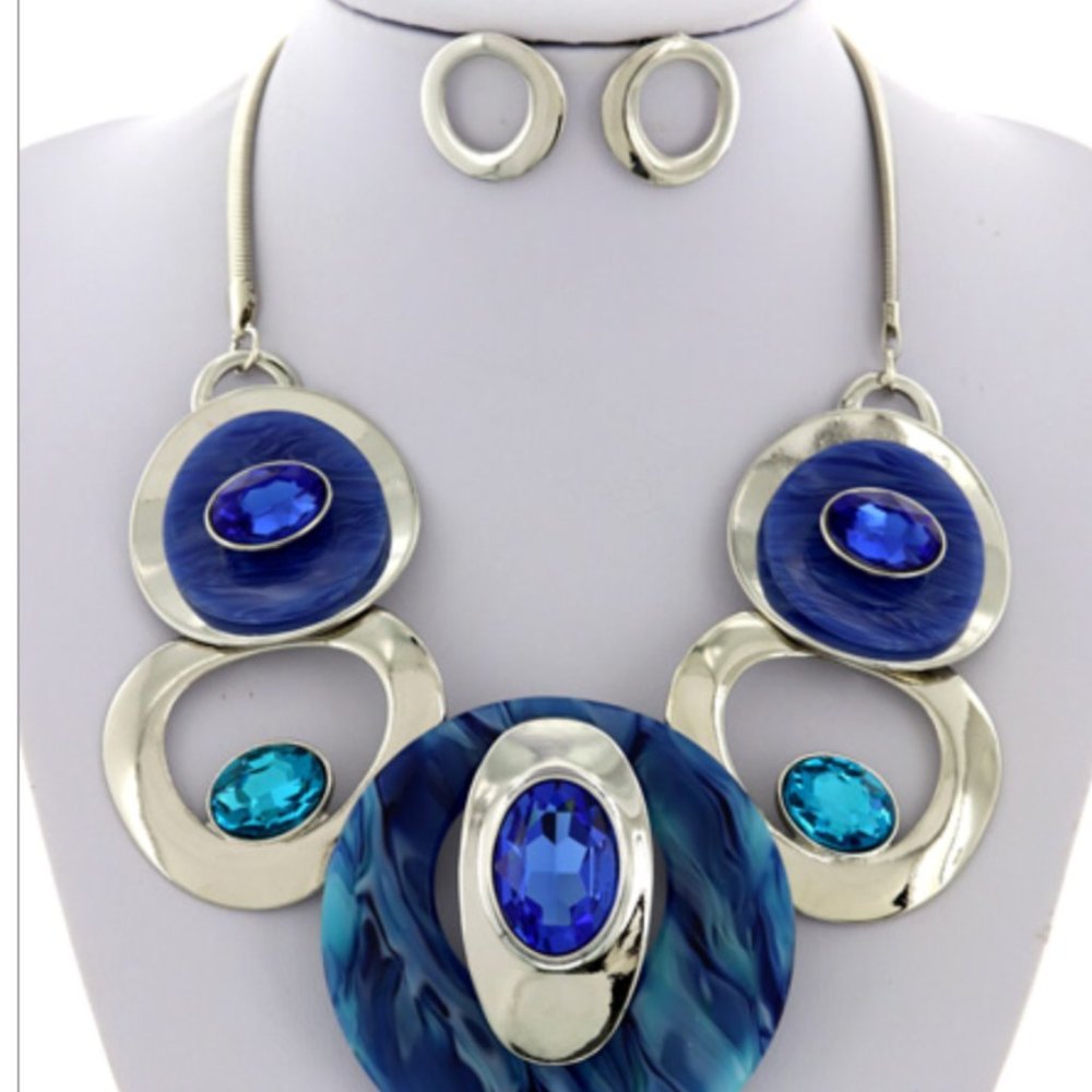 Blue and Silver Linked Necklace Set